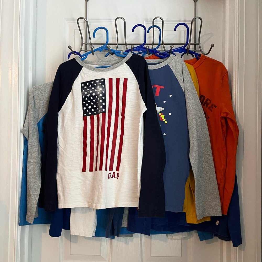 10 Gap boys size M long sleeve t-shirts